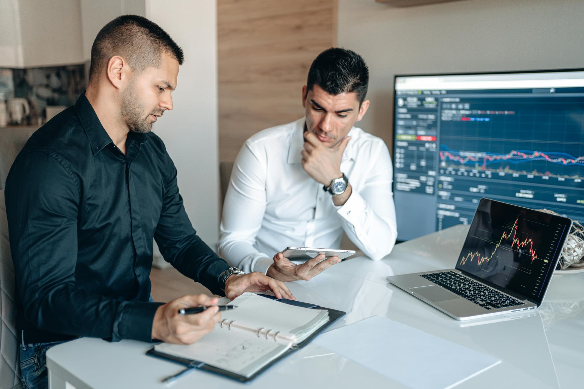 guide-to-overcome-crm-challenges
